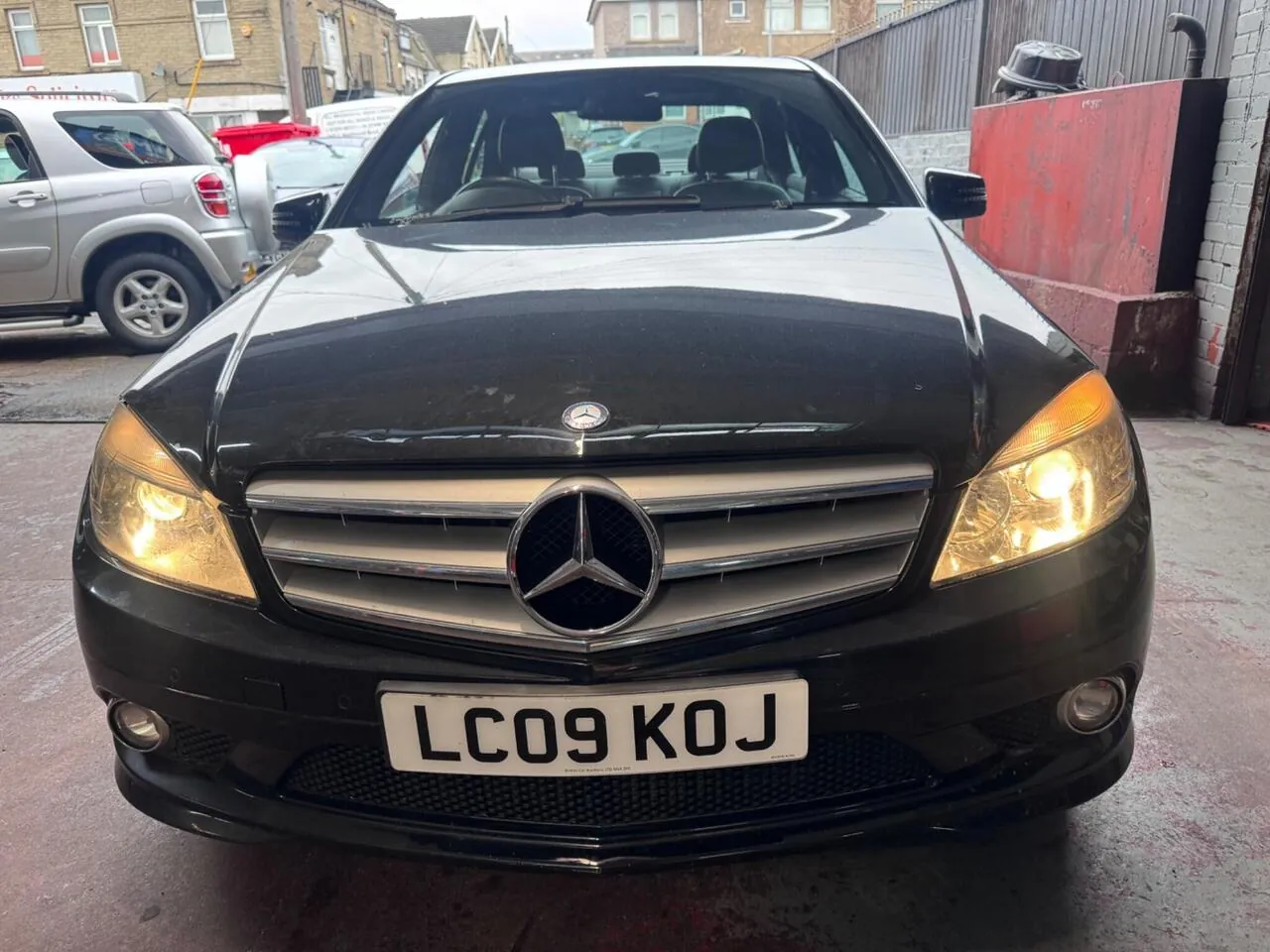 Mercedes-Benz C-Class 2009 photo 2