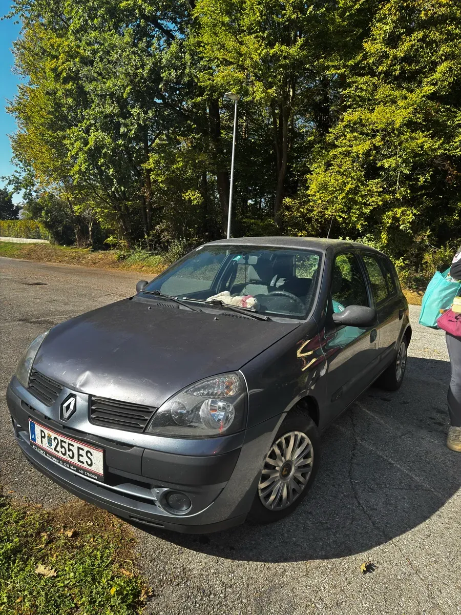 Renault Clio 2005 photo 3