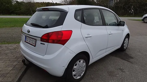 Kia Venga 2016 photo 2