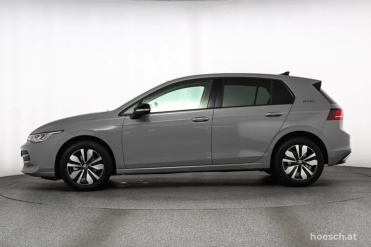 Volkswagen Golf 2025 photo 3