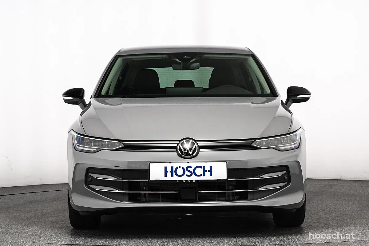 Volkswagen Golf 2025 photo 2