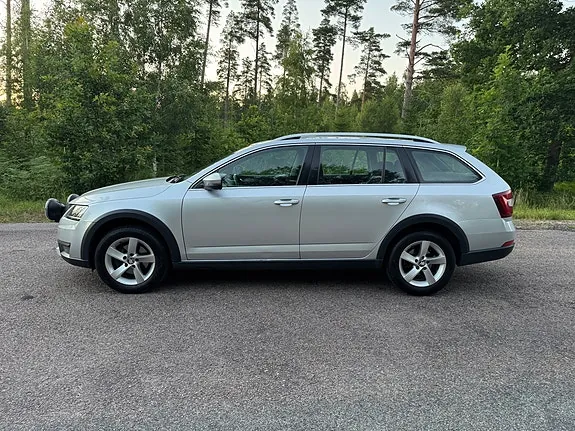 Skoda Octavia Scout 2018 photo 3