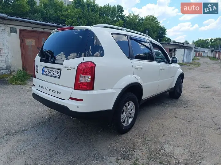 KG Mobility Rexton 2014 photo 4