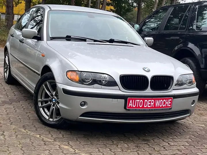 BMW 318I