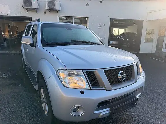 Nissan Pathfinder 2013 photo 2