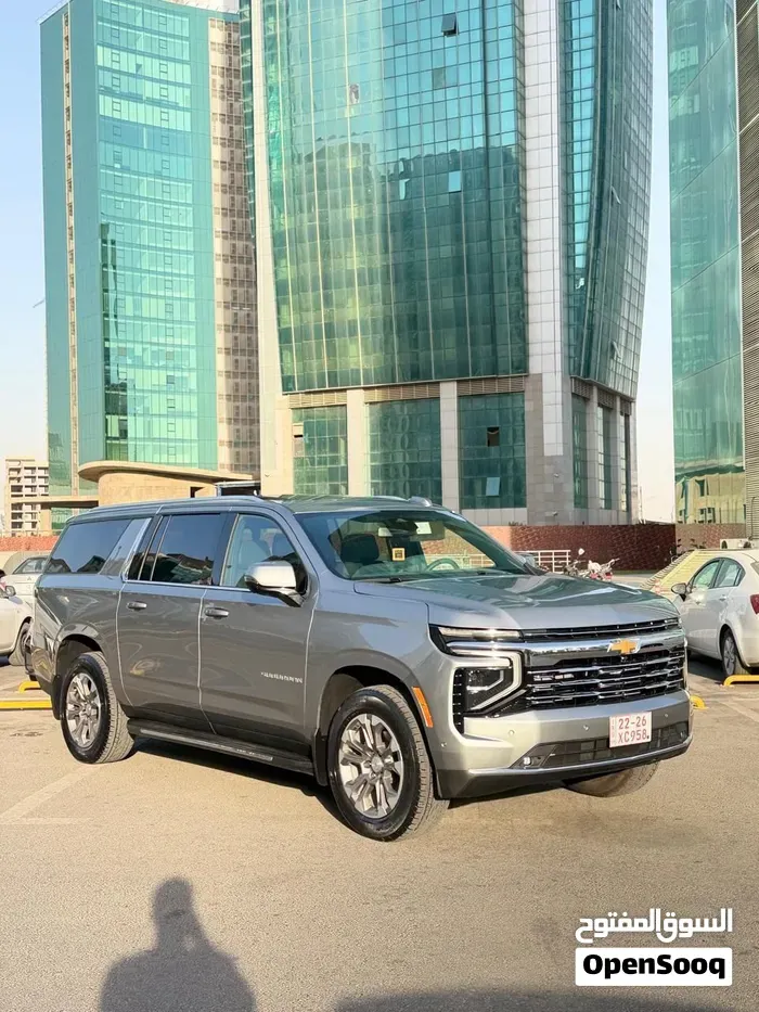 Chevrolet Suburban 2025 photo 2