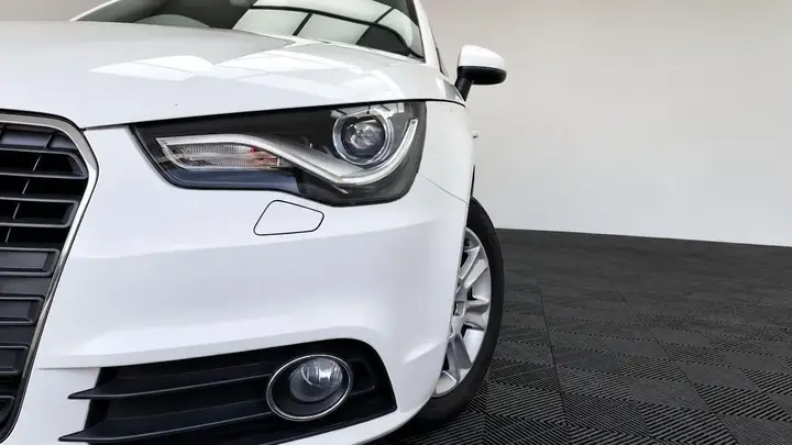 Audi A1 2011 photo 2