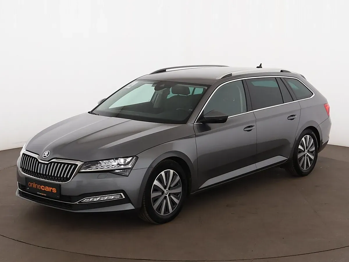 Skoda Superb 2023 photo 2