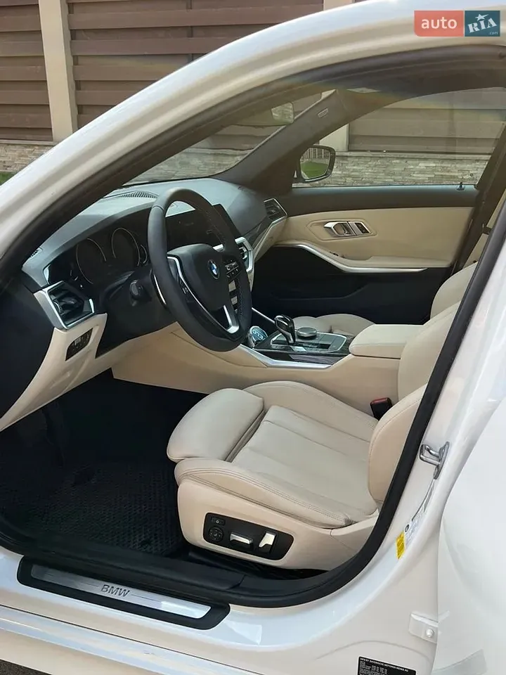 BMW 3 Series 2019 photo 5