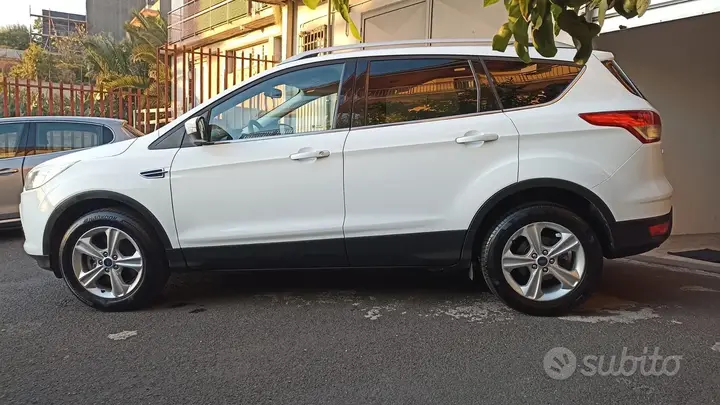 Ford Kuga 2014 photo 4