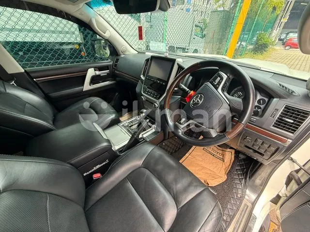 Toyota Land Cruiser 2018 photo 5