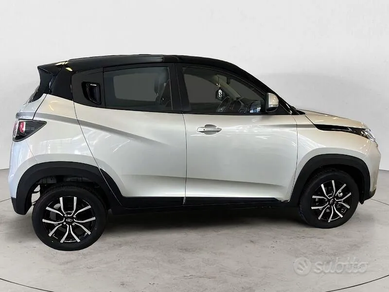 Mahindra Kuv100 Nxt 2025 photo 3