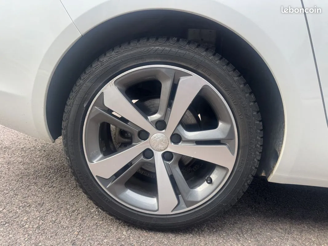 Peugeot 308 2015 photo 4