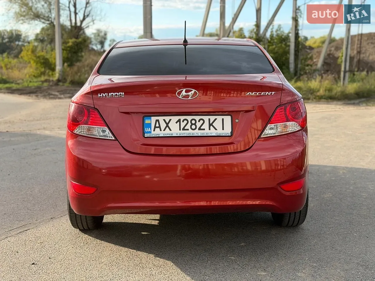 Hyundai Accent 2012 photo 3