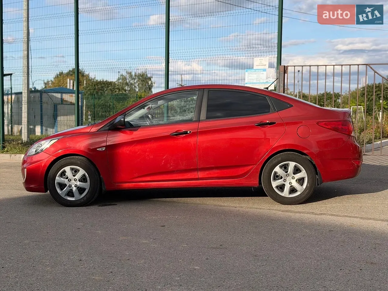 Hyundai Accent 2012 photo 2