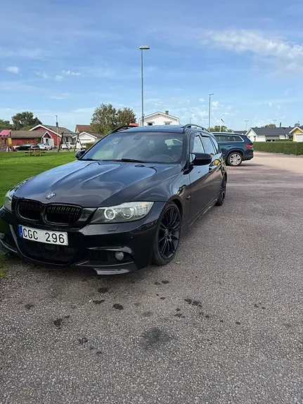 BMW 320D 2010 photo 3
