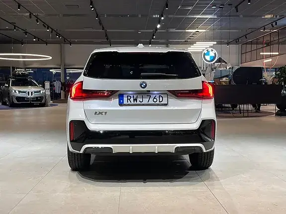 BMW Ix1 2024 photo 5