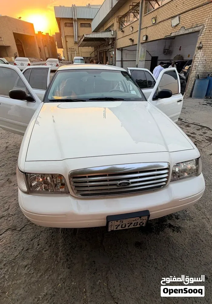 Ford Crown Victoria 2007 photo 5