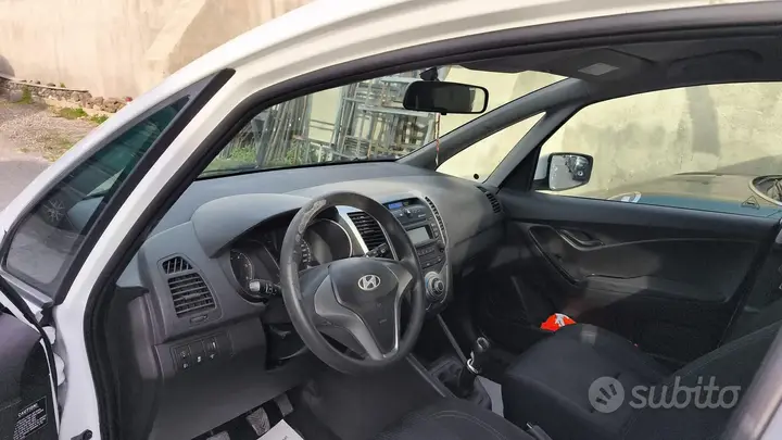 Hyundai Ix20 2011 photo 5