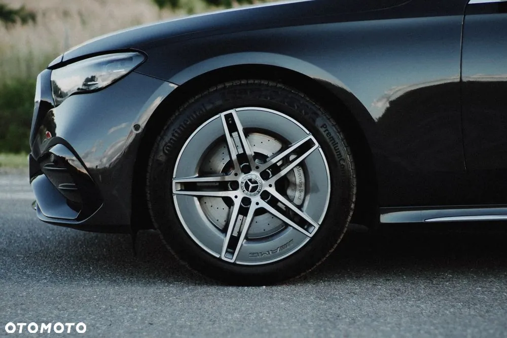 Mercedes-Benz E-Class 2023 photo 2