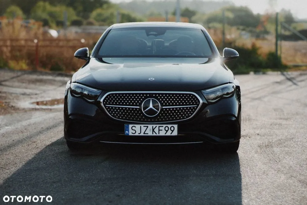 Mercedes-Benz E-Class 2023 photo 5