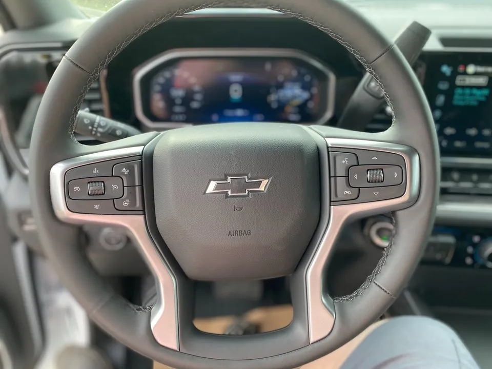 Chevrolet Silverado 3500Hd 2026 photo 4