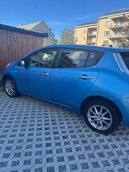 Nissan Leaf 2012 photo 4