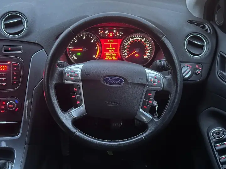 Ford Mondeo 2012 photo 5