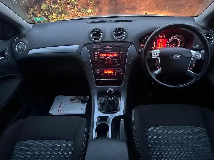 Ford Mondeo 2012 photo 4