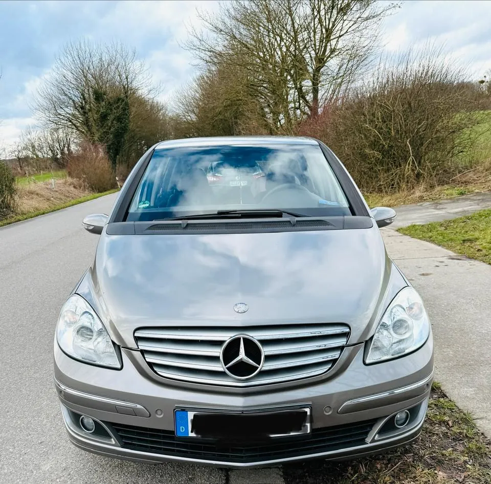 Mercedes-Benz B170
