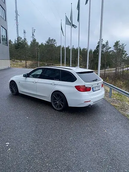 BMW 318D 2014 photo 5