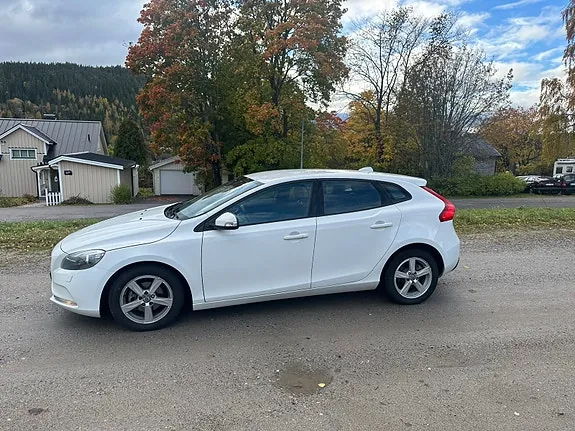 Volvo V40 2014 photo 2