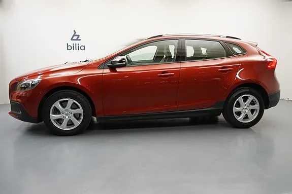 Volvo V40 Cross Country 2018 photo 2