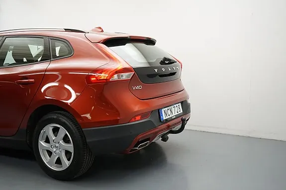 Volvo V40 Cross Country 2018 photo 3