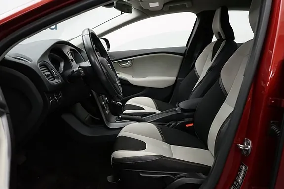 Volvo V40 Cross Country 2018 photo 5