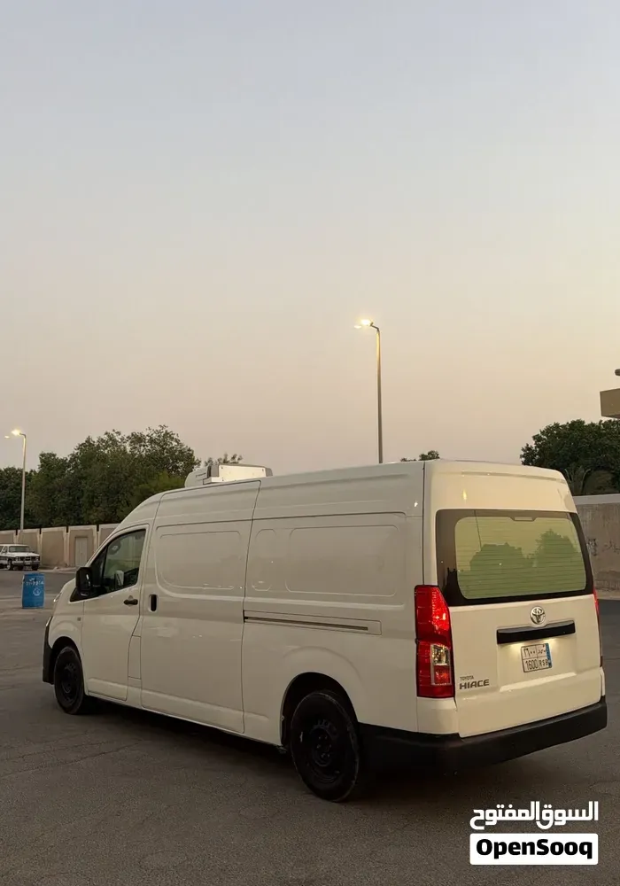 Toyota Hiace 2021 photo 4