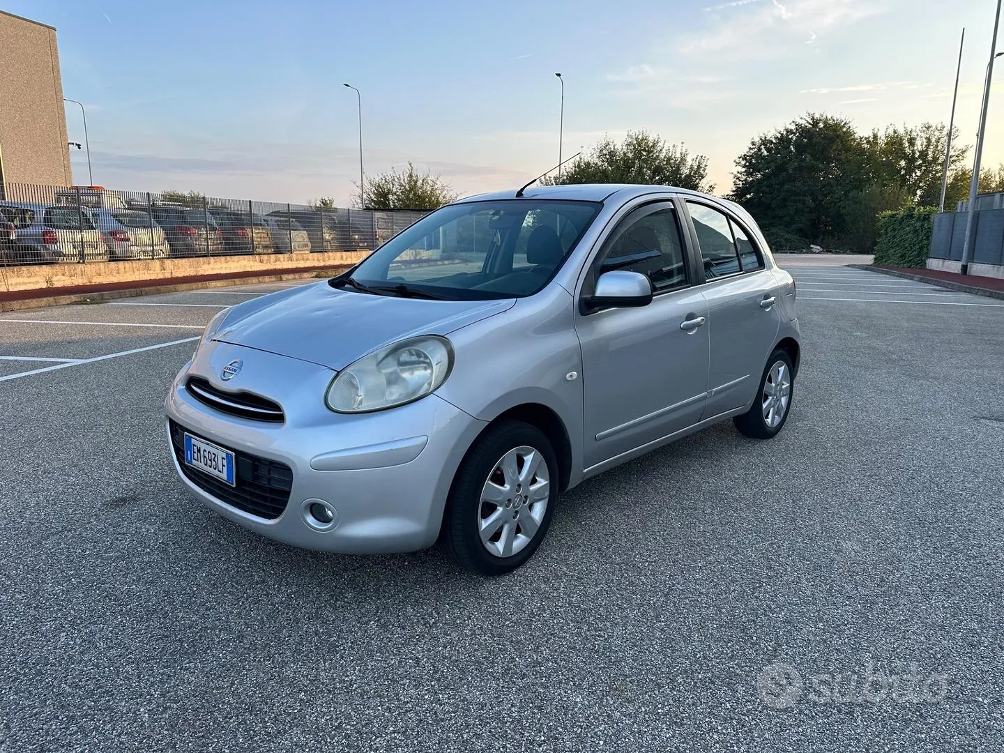Nissan Micra 2012 photo 2