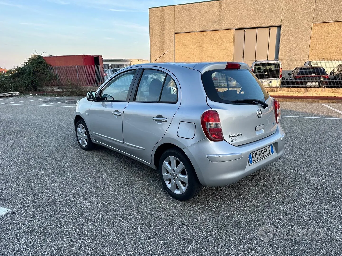 Nissan Micra 2012 photo 4