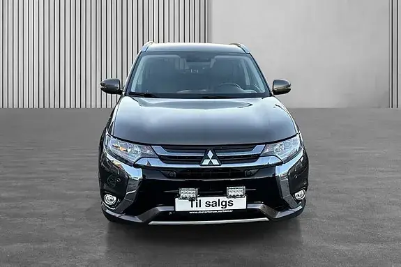 Mitsubishi Outlander 2016 photo 2