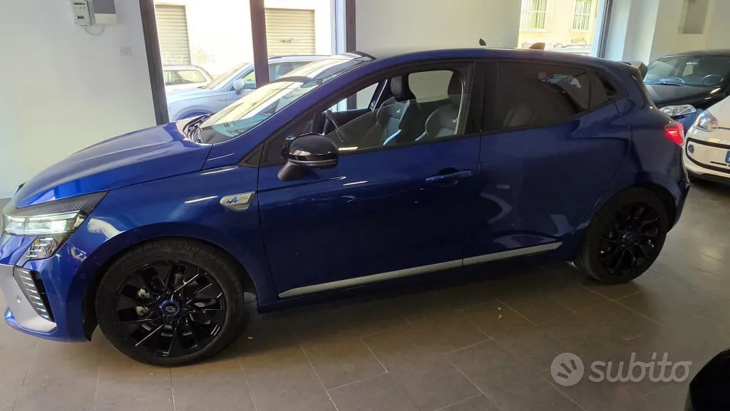 Renault Clio 2023 photo 2