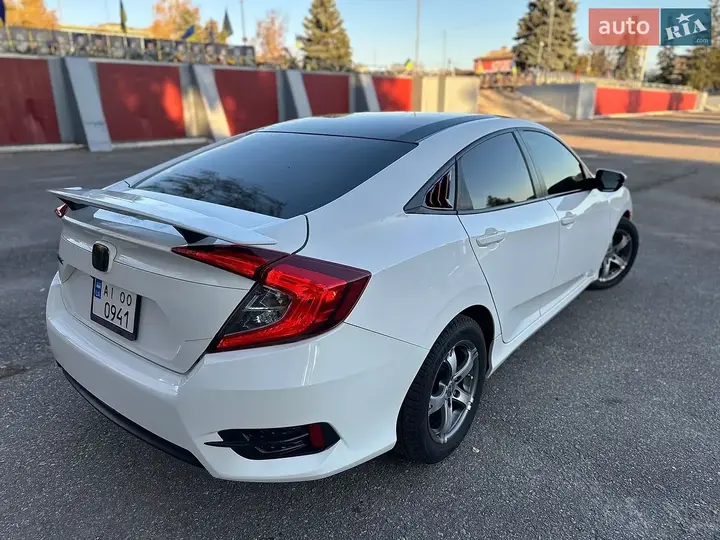 Honda Civic 2017 photo 2