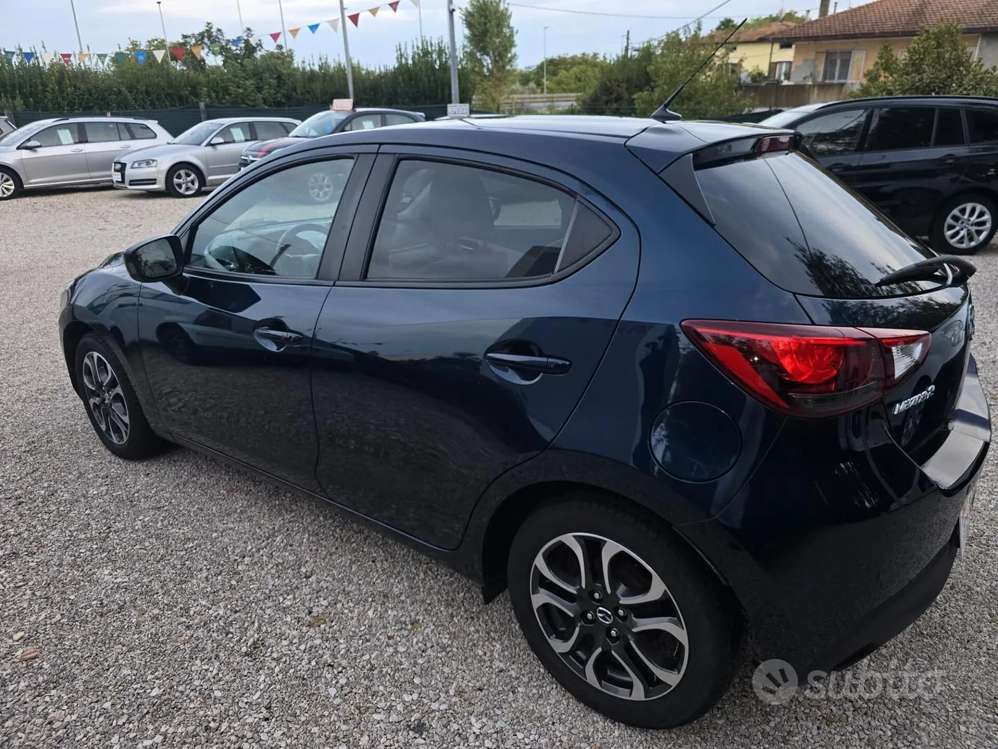 Mazda Mazda2 2015 photo 3
