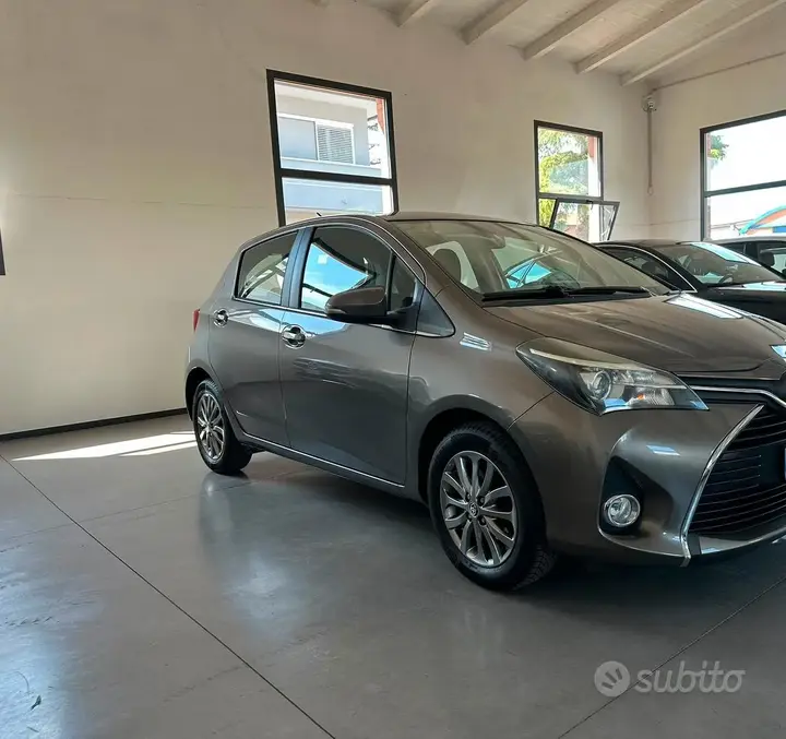 Toyota Yaris 2016 photo 2