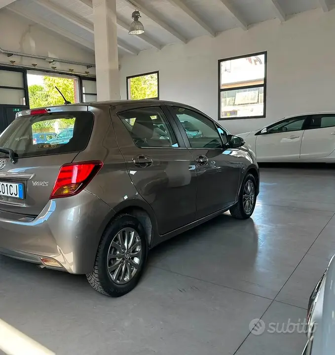 Toyota Yaris 2016 photo 3
