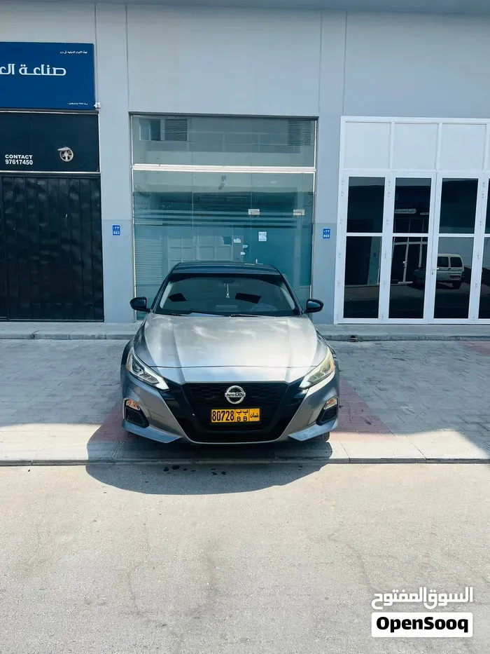 Nissan Altima 2019 photo 2