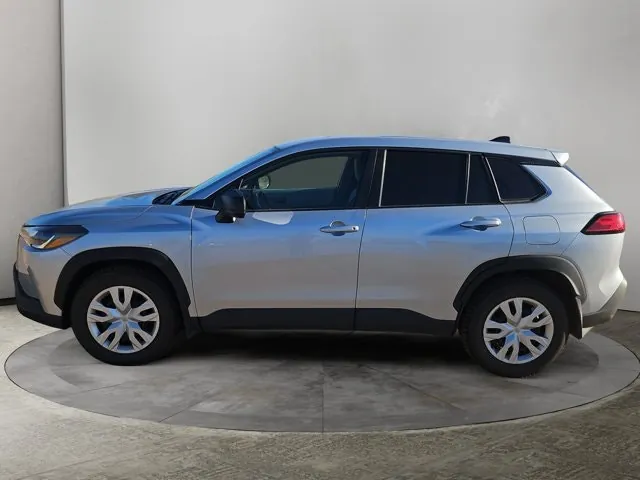 Toyota Corolla Cross 2023 photo 2