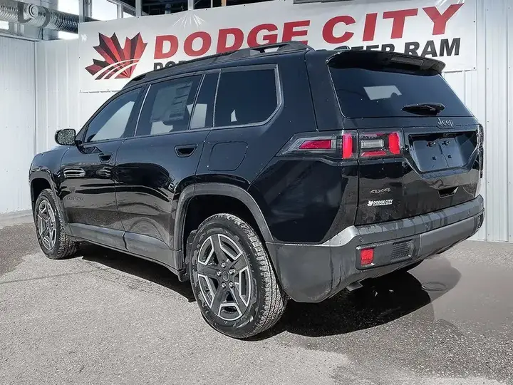 Jeep Cherokee 2026 photo 4