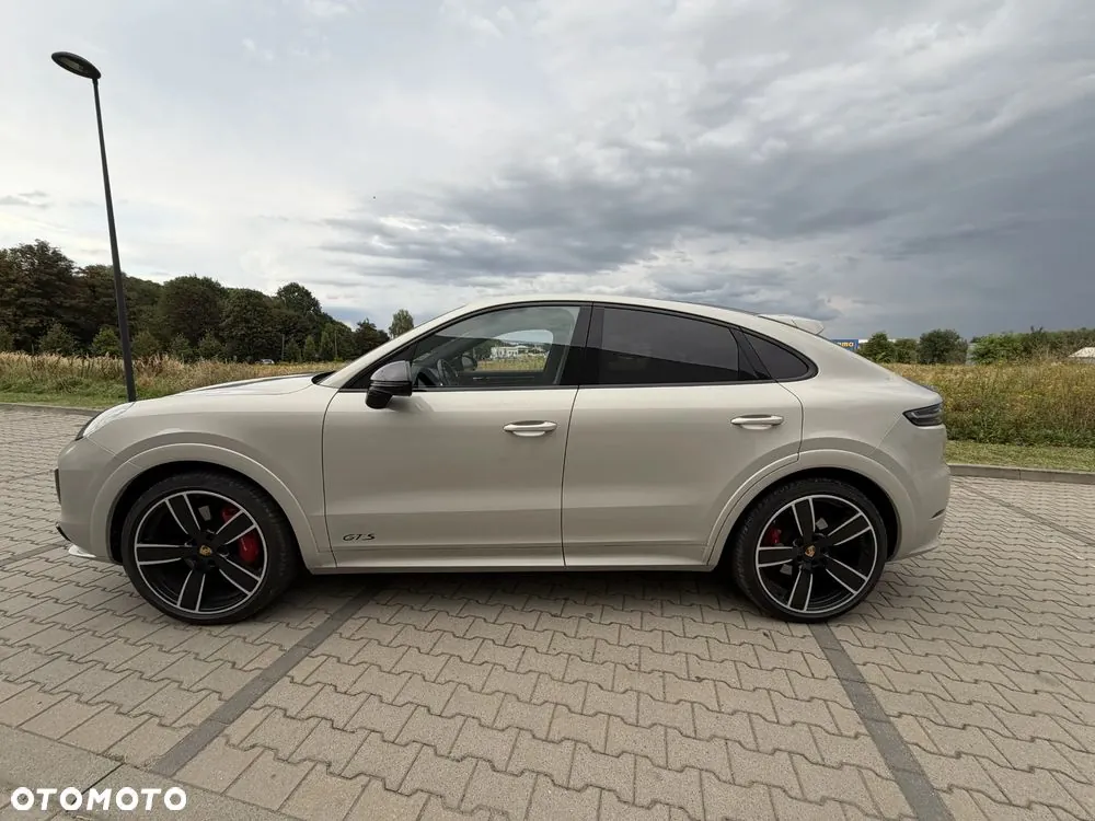 Porsche Cayenne 2021 photo 2