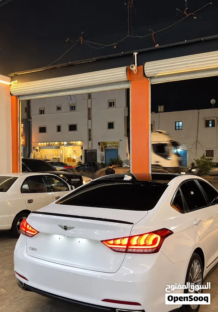 Genesis G80 2017 photo 3