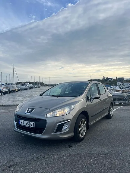 Peugeot 308 2011 photo 2